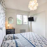 4 Pieces, 3 Apartament