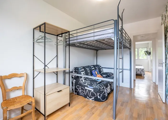 4 Pieces, 3 Apartmán